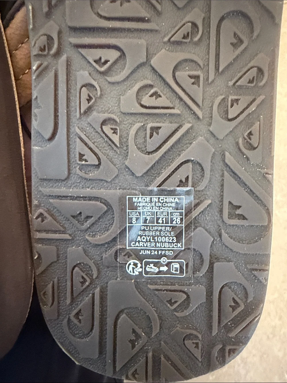 NWT Quiksilver Tan/Brown Men's Flip Flops Size 8